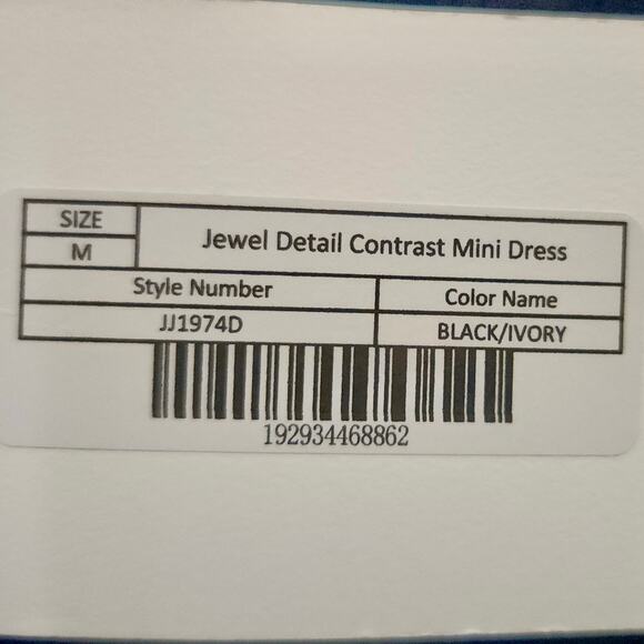 ENDLESS ROSE‎ Women's Mixed Media Dress Medium Black Ivory Buckle NWT $140 - Picture 8 of 9